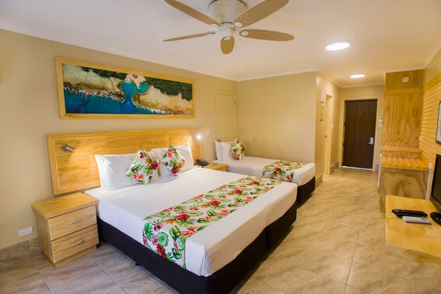Garden Superior Room، Edgewater Resort 3/4