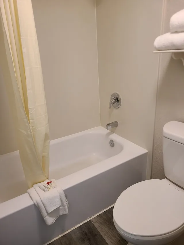 جناح ديلوكس بسرير كينج، La Quinta Inn Farmington 4/5