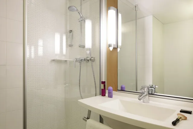 غرفة قياسية بسرير مزدوج وسرير فردي، Ibis Hyeres Centre 5/6
