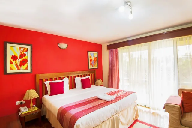 غرفة ديلوكس ركنية بسرير كينج بحمام خاص، Leon Villas Guest House 1/7