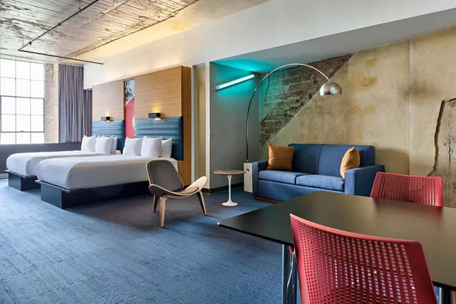 Savvy, Suite, 2 Queen Beds, Sofa، Aloft Dallas Downtown 1/3