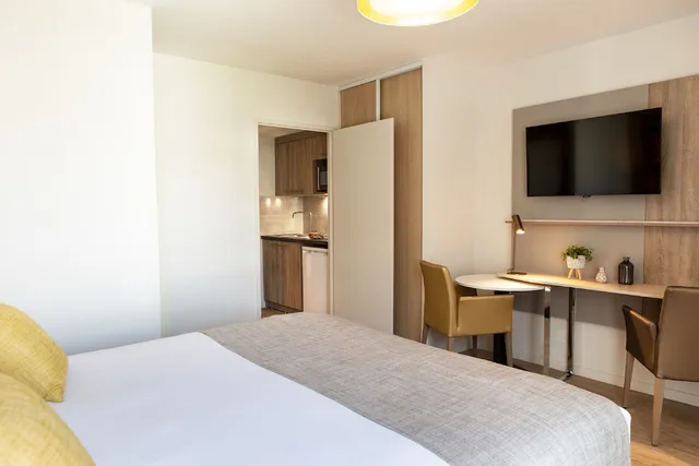 Studio, Double Bed, Residhome Toulouse Ponts Jumeaux 2/4