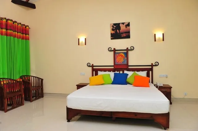 غرفة ديلوكس ثلاثية بسرير مزدوج وسرير فردي، Miridiya Lake Resort 2/7