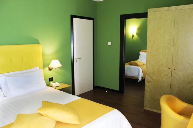Room, Quadruple, HOTEL DE LA VILLE AVELLINO 1/7