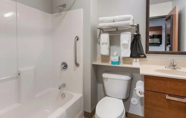Room, Queen Bed, Accessible, My Place Hotel Bozeman MT 7/10