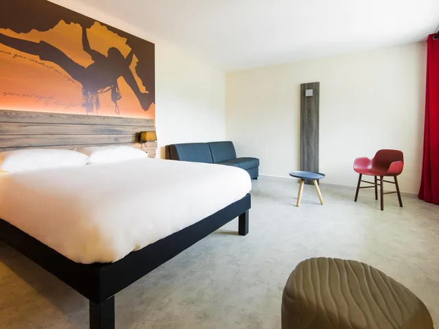 جناح عائلي قياسي بسرير كوين مع أريكة، ibis Styles Sallanches Pays du Mont Blanc 2/7