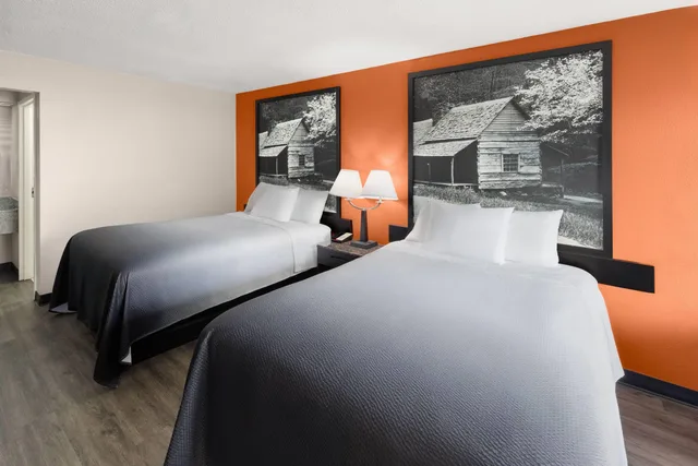 غرفة رباعية بسريرين كوين، Super 8 By Wyndham Bulls Gap Greeneville Area 4/7