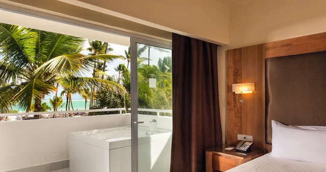 غرفة سوبيريور بإطلالة على البحر، Occidental Punta Cana 5/6