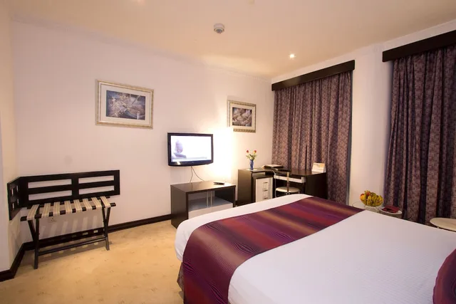 غرفة سوبيريور بسرير كينج بإطلالة على المتنزه، Panari Hotel 3/5