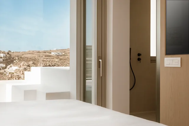 Junior Suite, Side Sea View, Jetted Tub، Mykonos Flow - Super Paradise 2/10