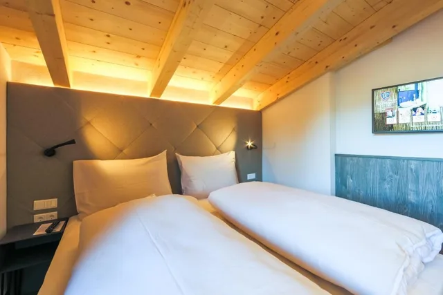 3 Bedrooms, Penthouse Suite, Sauna، Avenida Panorama Suites Kaprun 4/10