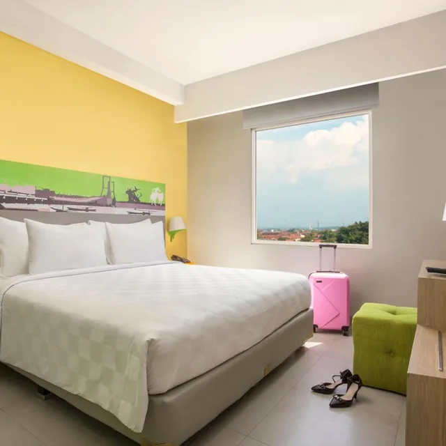 غرفة ديلوكس، KHAS Surabaya Hotel 1/3