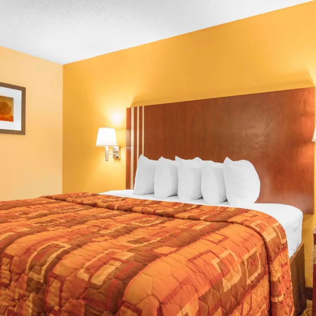 غرفة بسرير كينج لغير المدخنين، Motel6 Little Rock, AR - Airport 1/10