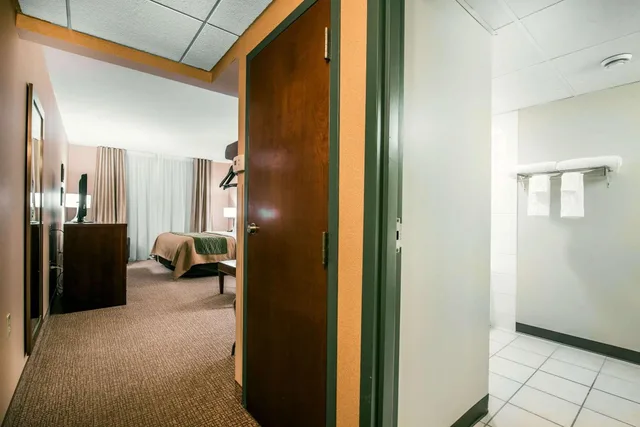 غرفة سوبيريور بسرير كينج، Quality Inn & Suites Towanda PA 4/4
