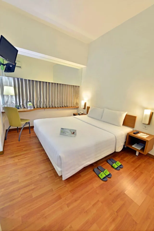 غرفة بزنس سوبيريور بسرير مزدوج، Whiz Hotel Pemuda Semarang 1/1