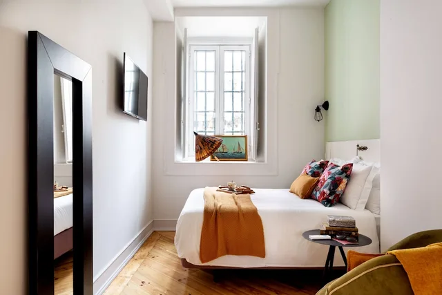 Junior, Single Bed, Interior View, LeL Madalena GuestHouse 1/10