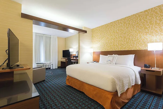 استوديو بسرير كينج مع أريكة، Fairfield Inn And Suites Jamestown 1/3