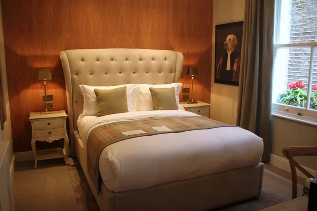 Deluxe, Double Bed, The Hayden Pub and Rooms 3/5