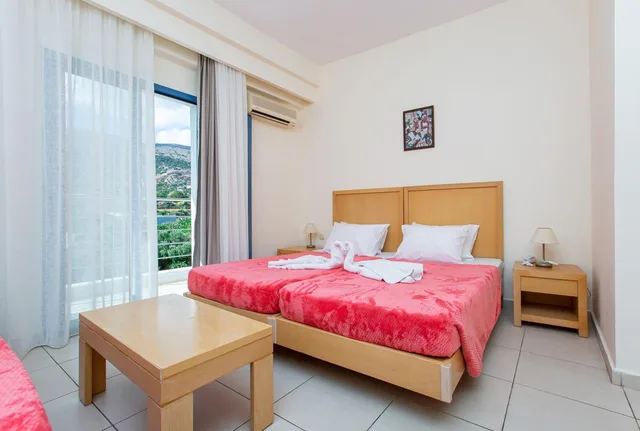 استوديو سوبيريور ثلاثي، Hermes Hotel Malia 10/10