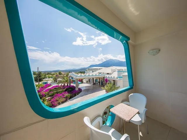 غرفة عائلية بسرير مزدوج وسريرين منفصلين، Daima Biz Hotel 4/4