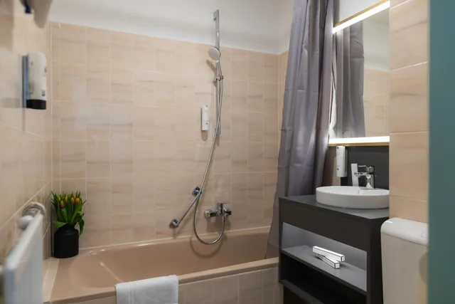 استوديو بشرفة، Florum Hotel (Ex Tabor Hotel) 8/9