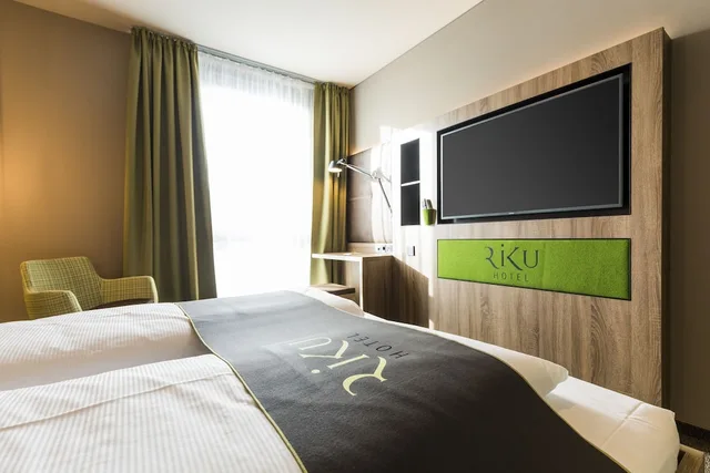 غرفة بسرير مزدوج، RiKu HOTEL Ulm 3/6