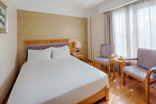 Deluxe, Double or Twin Bed, Silverland Ben Thanh Hotel 3/9