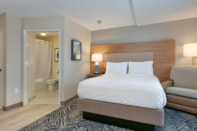 جناح استوديو بسرير كوين بشرفة، Candlewood Suites Idaho Falls 4/7