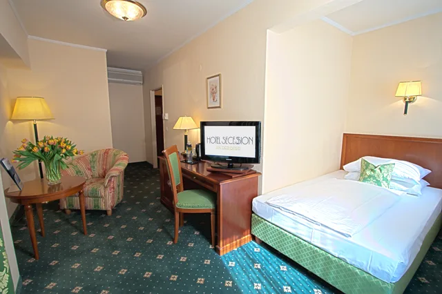 غرفة قياسية مفردة، Hotel Secession an der Oper 2/11