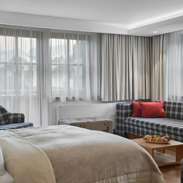 جناح جونيور بشرفة، SCHWARZER ADLER WELLNESS HOTEL 2/4