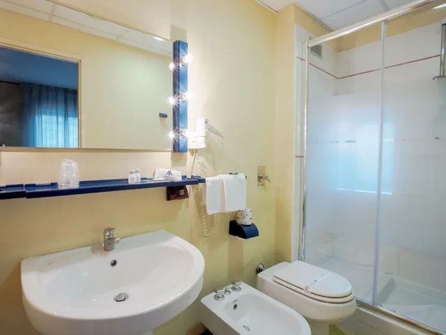 Room, Double Bed, Torreata Hote And Residence 5/7