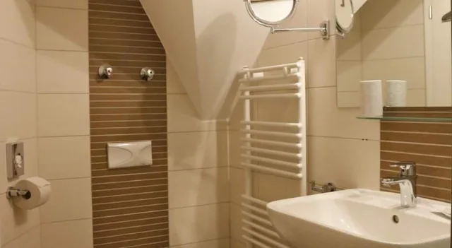 غرفة رباعية، Hotel Markgrafler Hof 4/6