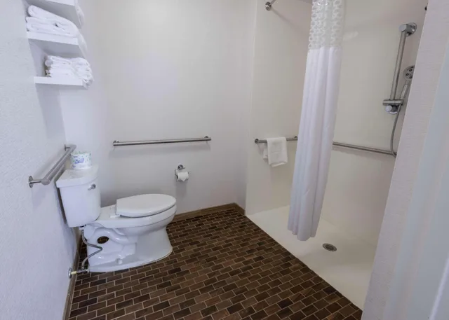 جناح بسرير كينج، Hampton Inn Boca Raton 2/3