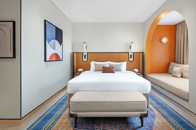 Renovated, 2 Bedrooms, Suite, Private Poolterrace، NH Collection Dubai Ibn Battuta 2/5