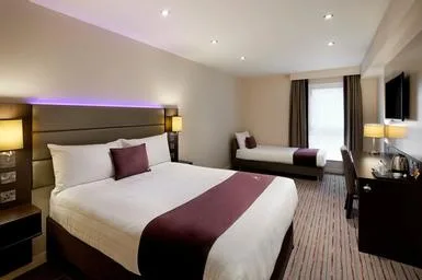 غرفة بسريرين منفصلين، Premier Inn Warrington - A49/M62 J9 1/1