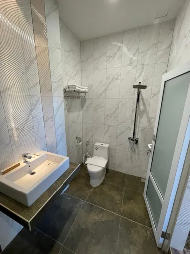 غرفة قياسية بسرير مزدوج، Lims Hotel 2/3