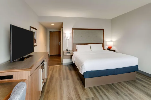 غرفة بسرير مزدوج، Hampton Inn & Suites Rome 3/5
