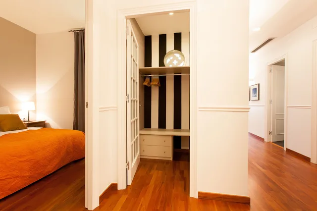 شقة ديلوكس بسرير مزدوج وسرير فردي بـ5 غرف نوم، Serennia Apartments Ramblas-Pl.Catalunya 9/10