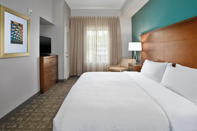 جناح بغرفة نوم واحدة بمطبخ لذوي الإعاقة، Staybridge Suites Auburn Hills 1/3