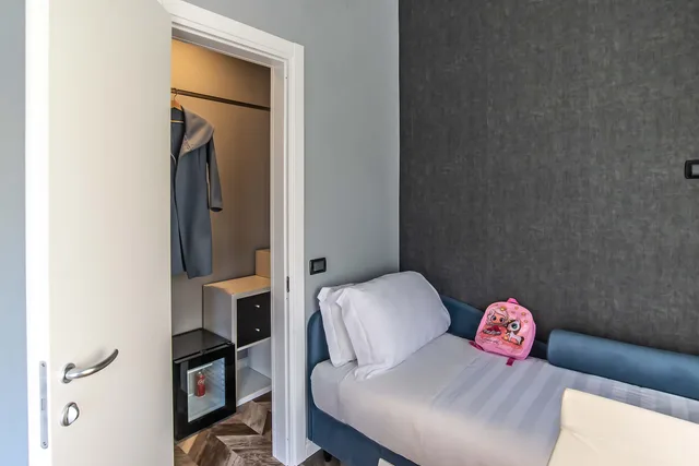 غرفة ثلاثية، Bloom Hotel Roma 4/5
