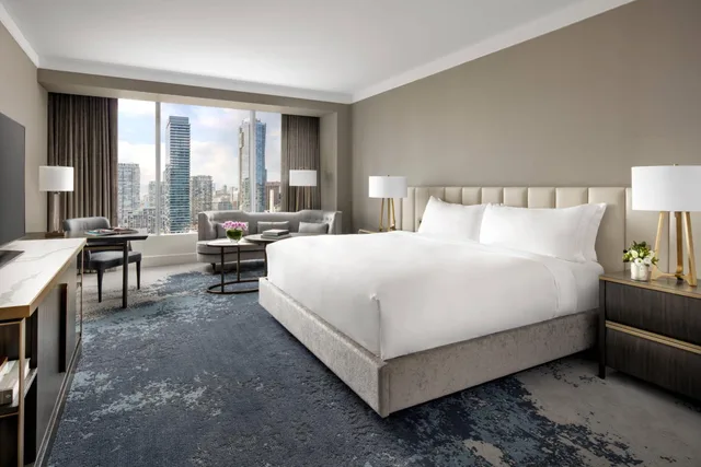 غرفة ديلوكس بسرير كينج، Ritz Carlton Toronto Hotel 2/6