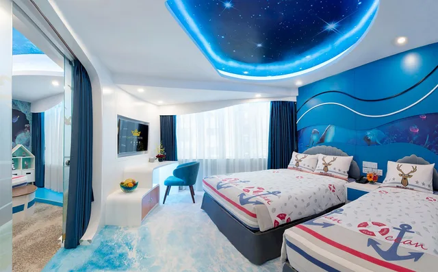 Theme, Family Suite, Ocean, Double and Twin Beds، Emperor Macau 2/2