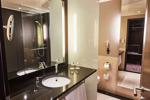 غرفة بريميوم بسرير مزدوج، Steigenberger Hotel De Saxe 3/3