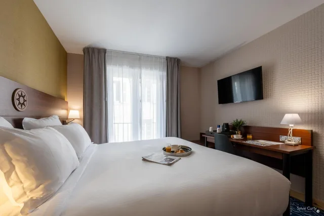 Select, Double Bed, Street View، Hotel Le Yachtman 3/10