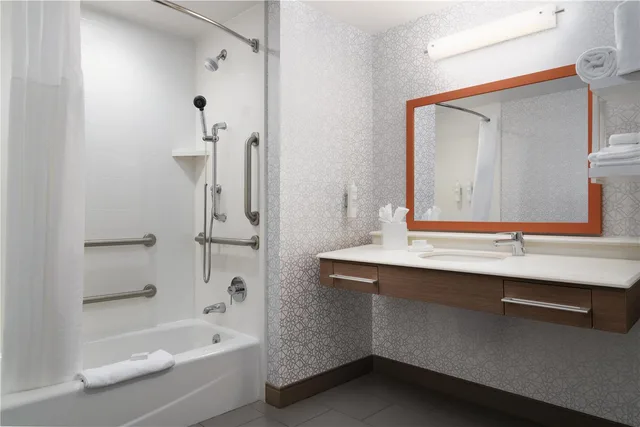 جناح استوديو بسرير كينج لذوي الإعاقة، Hampton Inn and Suites Yonkers Westchester 3/6