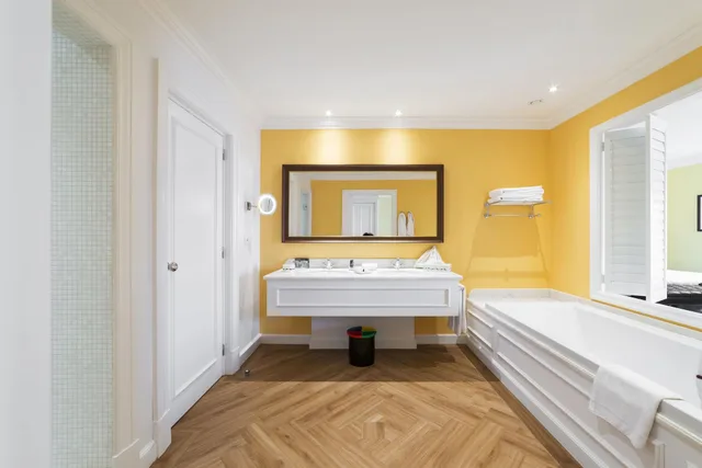 Executive, Garden or City View, East Wing, Low Floor, The Yeatman 3/4