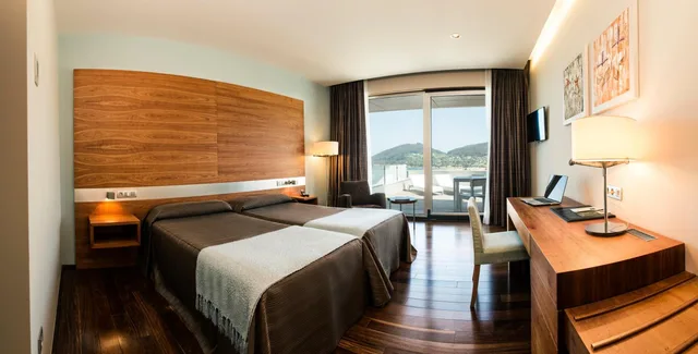 غرفة بسرير مزدوج أو سريرين منفصلين بإطلالة على البحر، Hotel Ego 5/9