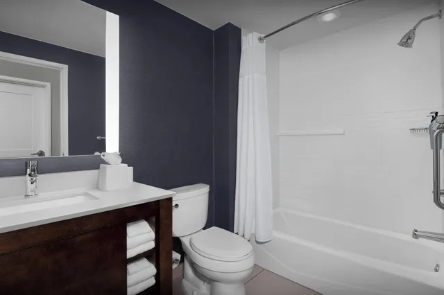 جناح بسرير كينج بغرفة نوم واحدة، Residence Inn Fort Lauderdale Airport Cruise Port 2/4