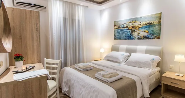 جناح سوبيريور، Polis of Naxos 1/1