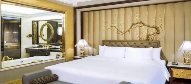 Grand, Deluxe, Twin Beds, Wanda Reign Wuhan 4/6